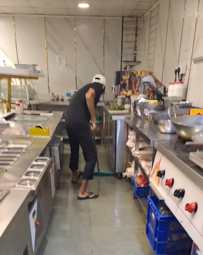 Bathroom Deep Clean